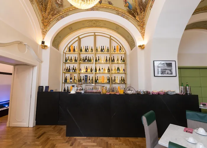 Il Salotto Della Regina